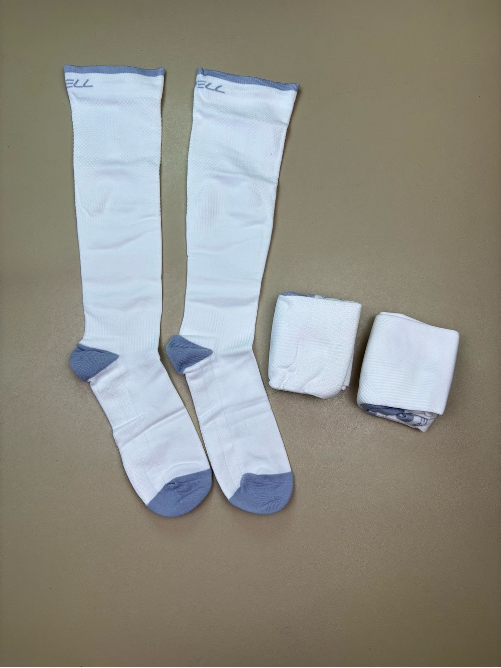 Fitrell Compression Socks White Gray Knee High Unisex L/XL 3 Pack NIB